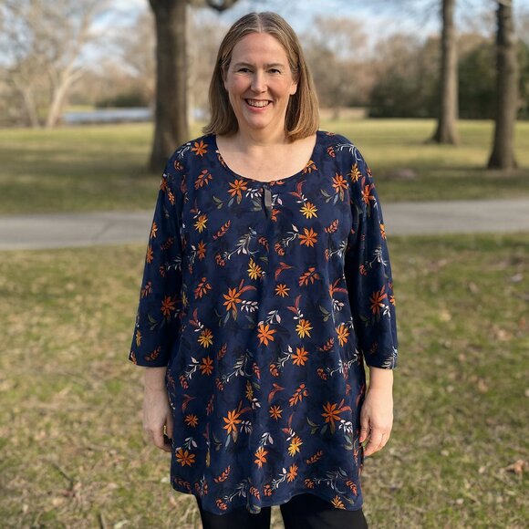 Ulla Popken Tops - Ulla Popken Navy Foral 28/30 Women's Tunic Top 100% Cotton